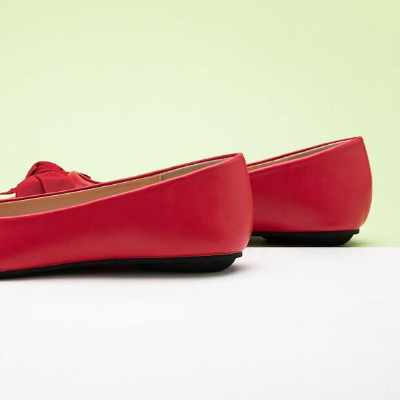 NIB C.Paravano Red Pointy Bow Flats (Aida) Size 39 or 8.5 - Picture 3 of 11